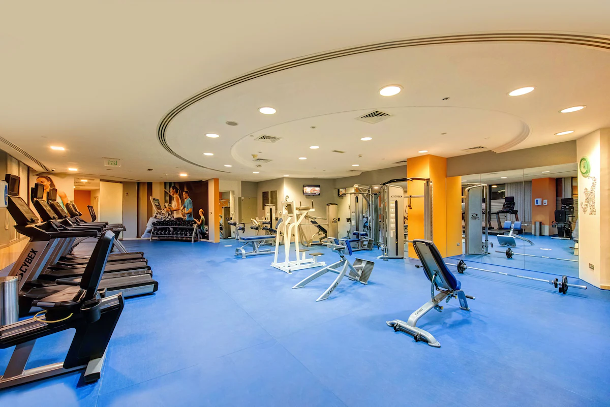 باشگاه هتل کاپتورن دبی